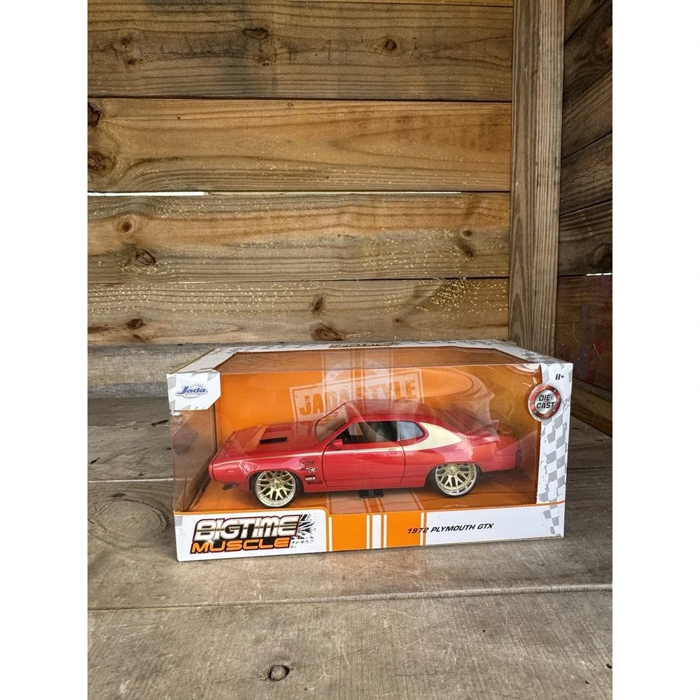 1972 PLYMOUTH GTX RED W/GOLD GRAPHICS 1/24 DIECAST MODEL CAR BY JADA‎ 34206
